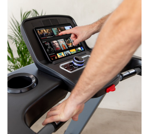 Бігова доріжка електрична FLOW FITNESS RUNNER DTM2500