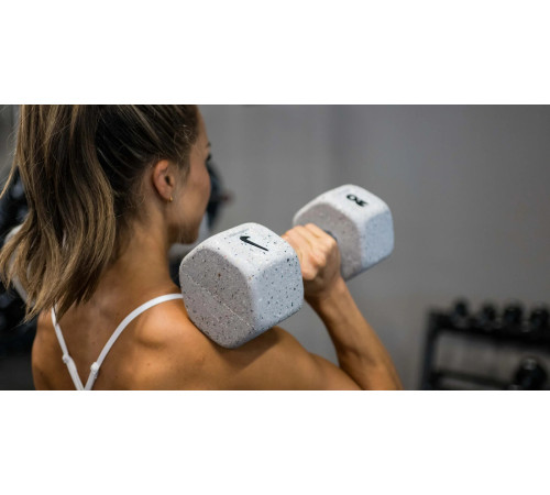 Гантелі Nike Grind Hex Dumbbell 4 кг