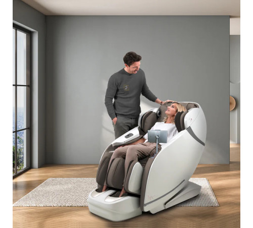 Масажне крісло Casada SkyLiner II, кремово-коричневий