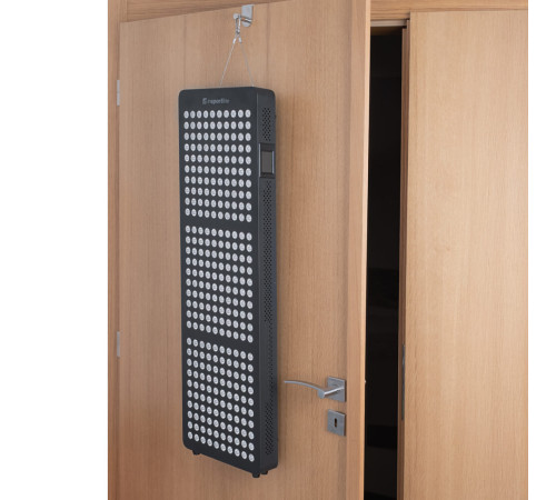 Інфрачервона світлодіодна панель inSPORTline Lustar - 300 LED, чорна