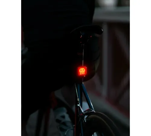 Задній проблисковий ліхтар для велосипеда KNOG Blinder Skull USB