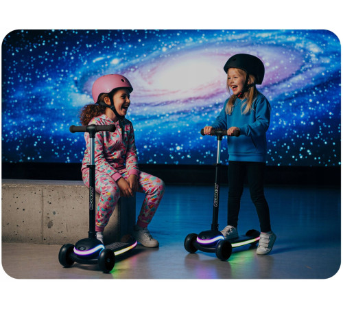 Дитячий самокат триколісний Ricokids Leddi чорний