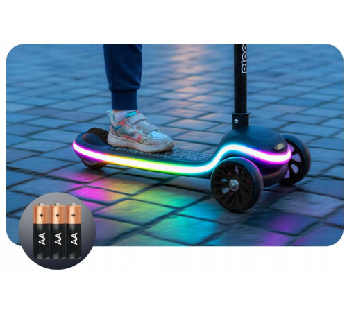 Дитячий самокат триколісний Ricokids Leddi чорний