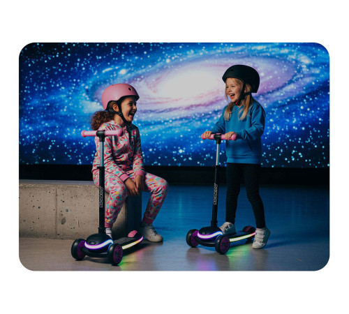 Дитячий самокат триколісний Ricokids Leddi чорно-рожевий