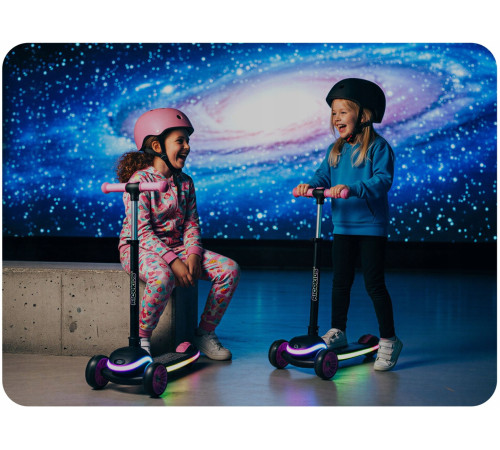 Дитячий самокат триколісний Ricokids Leddi чорно-рожевий