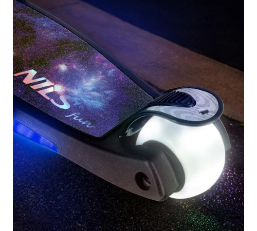 Самокат NILS FUN HLB1310, чорний