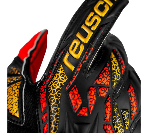Рукавички воротарські Reusch Attrakt Silver Junior 5572215 7075 р.6,5, чорно-червоні Рукавички воротарські Reusch Attrakt Silver Junior 5572215 7075 р.6,5, чорно-червоні