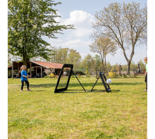 Сітка тренувальна для футболу VIRTUFIT REBOUNDER PRO KICKBACK 84 х 84 см, чорна
