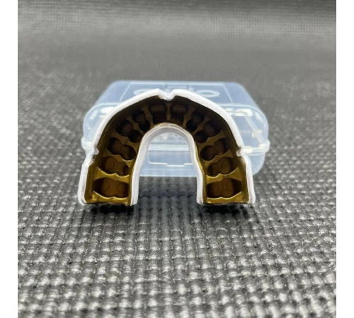 Капа боксерська доросла OPRO Instant від 11 років біло-золотиста