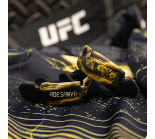 Капа боксерська доросла OPRO UFC Collection Israel Adesanya від 11 років, чорна