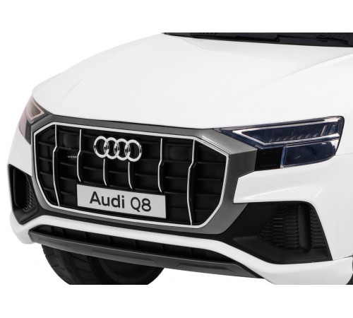 Дитяча акумуляторна машинка Audi Q8 Біла