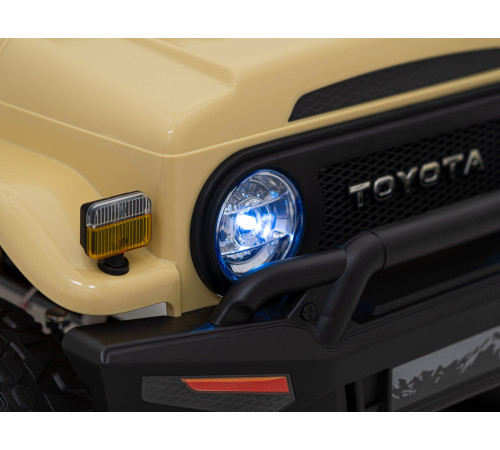 Toyota FJ Cruiser для дітей бежевий + пульт дистанційного керування + повний привід + LED аудіо + EVA + Free Start Toyota FJ Cruiser для дітей бежевий + пульт дистанційного керування + повний привід + LED аудіо + EVA + Free Start
