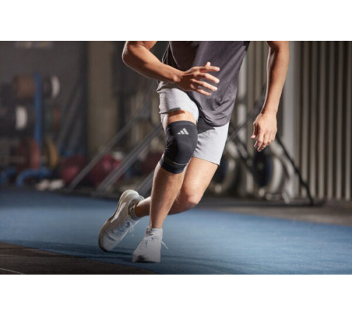 Наколінник Adidas Innwell M, чорний