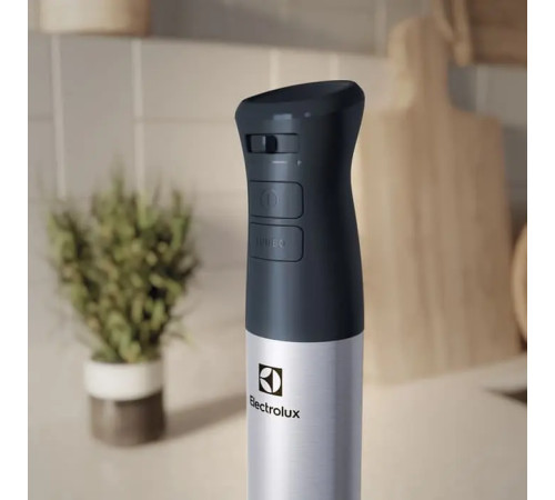 Блендер заглибний ELECTROLUX E5HB2-8SS