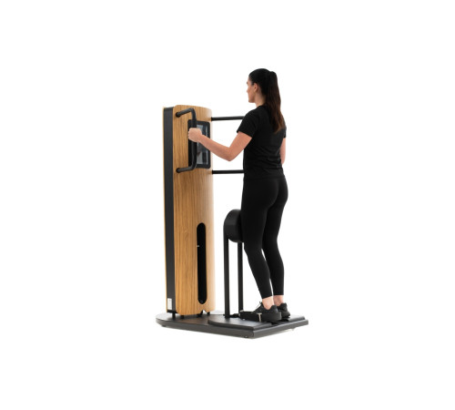 NOHRD StudioLine Hamstring Curl machine Oak with monitor