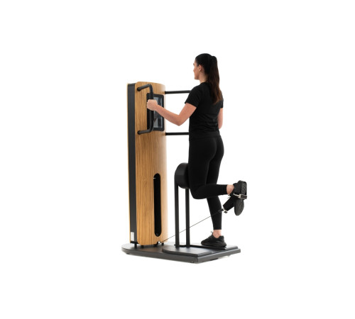 NOHRD StudioLine Hamstring Curl machine Oak with monitor