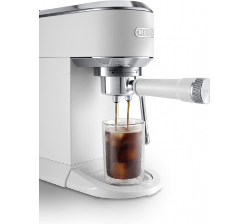 Кавоварка DeLonghi EC 890 WI