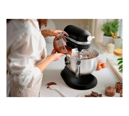 Планетарний міксер з підйомною чашею KitchenAid Artisan 5KSM60SPXEBM 5,6 л