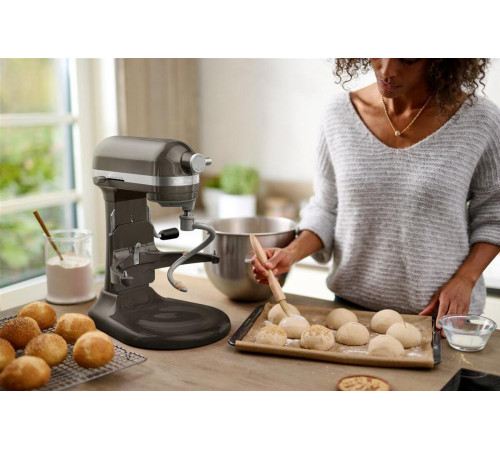 Планетарний міксер з підйомною чашею KitchenAid Artisan 5KSM60SPXECU 5,6 л