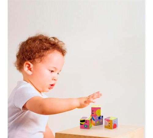 Дерев'яні кубики-пазл Viga Toys Фермерські звірята (50835) Дерев'яні кубики-пазл Viga Toys Фермерські звірята (50835)