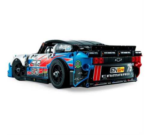 Конструктор LEGO Techniс Nascar Next Gen Chevrolet Camaro ZL1 672 ел. (42153)