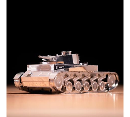 Колекційна модель-конструктор Metal Time Танк Pz.Kpfw. II (MT060) Колекційна модель-конструктор Metal Time Танк Pz.Kpfw. II (MT060)