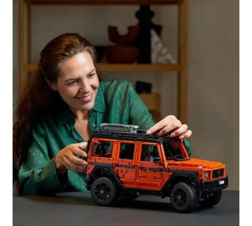 Конструктор LEGO Technic Mercedes-Benz G 500 Professional Line 2891 деталей (42177)