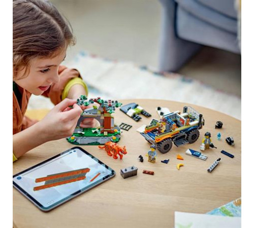 Конструктор LEGO City Позашляховик для дослідження джунглів 314 ел. (60426) Конструктор LEGO City Позашляховик для дослідження джунглів 314 ел. (60426)