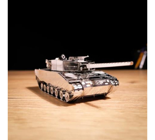 Колекційна модель-конструктор Metal Time Leopard 2 Tank Танк Леопард 2 (MT079) Колекційна модель-конструктор Metal Time Leopard 2 Tank Танк Леопард 2 (MT079)