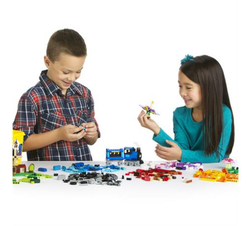 Конструктор LEGO Classic Коробка кубиків для творчості середнього розміру 484 деталі (10696) Конструктор LEGO Classic Коробка кубиків для творчості середнього розміру 484 деталі (10696)