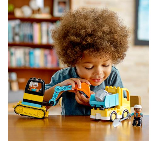 Конструктор LEGO DUPLO Вантажівка та гусеничний екскаватор 20 ел. (10931)