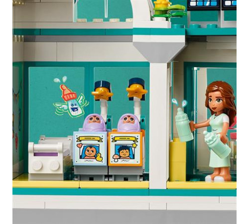 Конструктор LEGO Friends Лікарня в Хартлейк-Сіті 1045 ел. (42621) Конструктор LEGO Friends Лікарня в Хартлейк-Сіті 1045 ел. (42621)