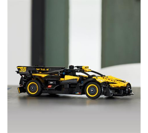 Конструктор LEGO Techniс Bugatti Bolide 905 ел. (42151) Конструктор LEGO Techniс Bugatti Bolide 905 ел. (42151)