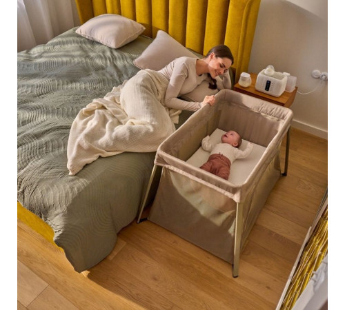 Ліжечко-манеж Lionelo ALICE BEIGE OLIVE 110,5 х 74,5 х 68 см - оливковий Ліжечко-манеж Lionelo ALICE BEIGE OLIVE 110,5 х 74,5 х 68 см - оливковий