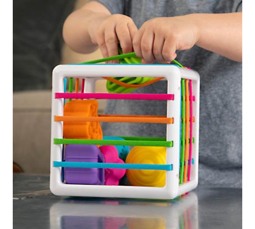 Сортер-куб зі стінками-шнурочками Fat Brain Toys InnyBin (F251ML) Сортер-куб зі стінками-шнурочками Fat Brain Toys InnyBin (F251ML)
