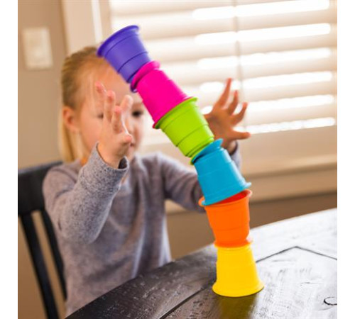 Тактильна іграшка Fat Brain Toys Suction Kupz М'які чашки 6 штук (FA183-1) Тактильна іграшка Fat Brain Toys Suction Kupz М'які чашки 6 штук (FA183-1)