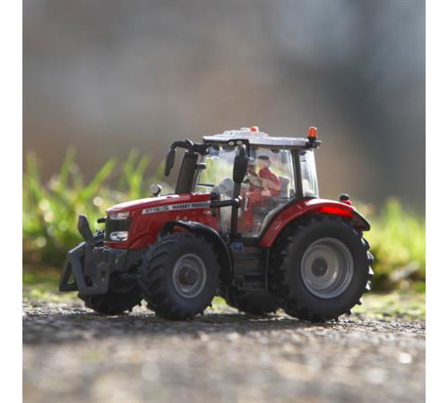 Модель Britains Трактор Massey Ferguson 6718 S 1:32 (43235)