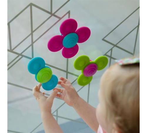 Набір прорізувачів-спінерів із присосками Fat Brain Toys Whirly Squigz 3 шт. (F210ML) Набір прорізувачів-спінерів із присосками Fat Brain Toys Whirly Squigz 3 шт. (F210ML)