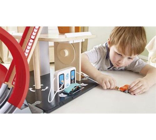 Автотрек Hape з паркінгом, ліфтом і вертолітним майданчиком (E3019A) Автотрек Hape з паркінгом, ліфтом і вертолітним майданчиком (E3019A)