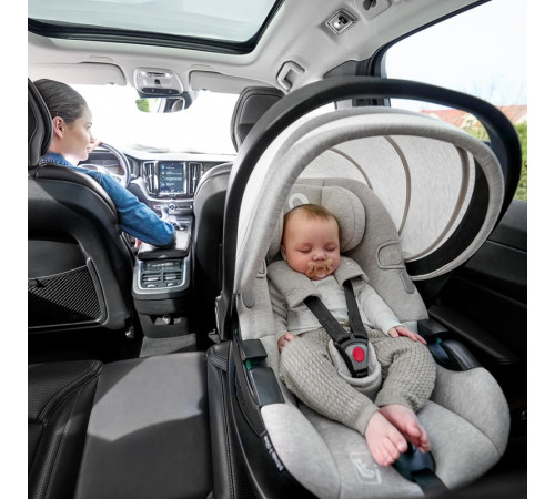 База з автокріслом Lionelo MOXIE I-SIZE SET BEIGE SAND - бежева База з автокріслом Lionelo MOXIE I-SIZE SET BEIGE SAND - бежева