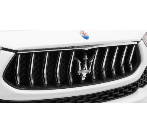 Дитяча акумуляторна машинка Maserati Ghibli Біла