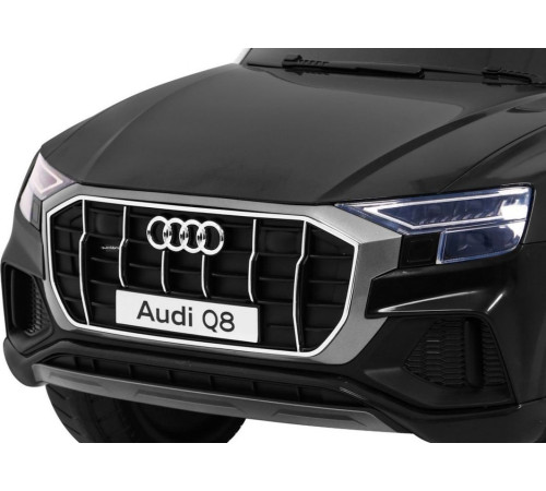 Дитяча акумуляторна машинка Audi Q8 Чорна