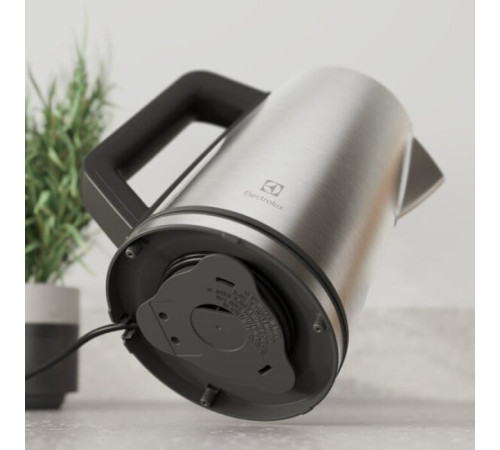 Електрочайник ELECTROLUX E5K1-6ST