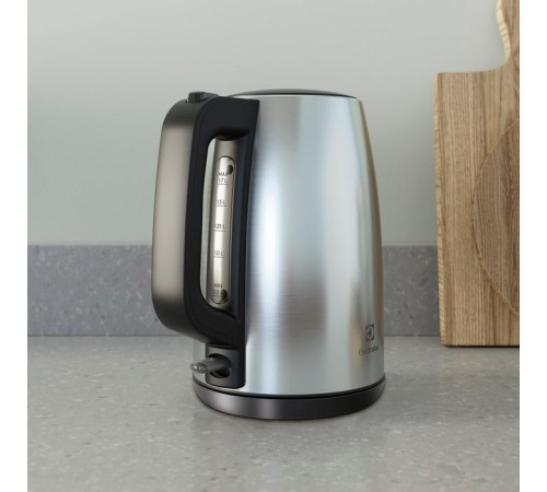 Електрочайник ELECTROLUX E3K1-3ST