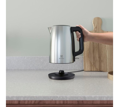 Електрочайник ELECTROLUX E3K1-3ST