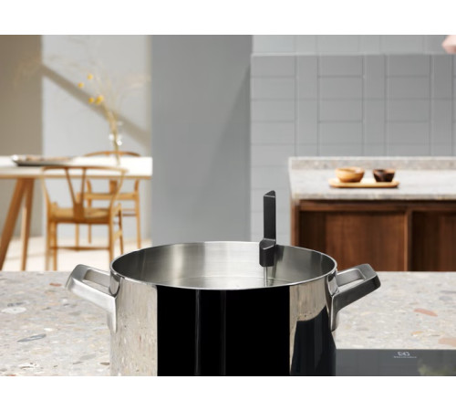 Варильна поверхня індукційна ELECTROLUX EIS8648