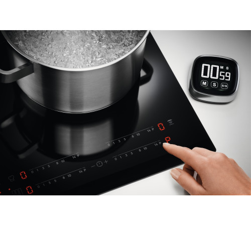 Варильна поверхня індукційна ELECTROLUX EIS62453IT