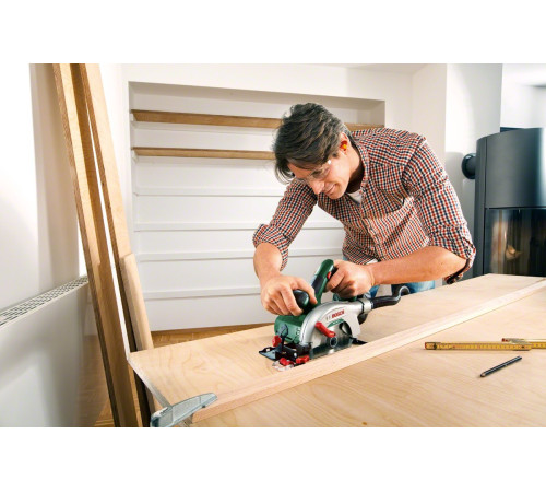 Пила циркулярна Bosch 06033B1300 18 В 150 мм