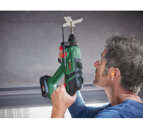 Акумуляторний перфоратор Bosch UniversalHammer 18V