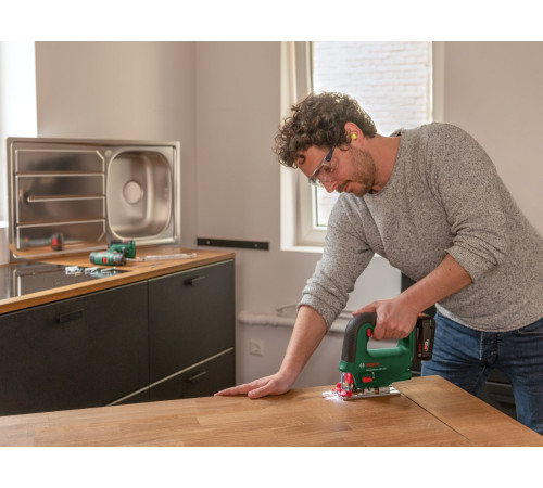 Акумуляторний лобзик Bosch UniversalSaw 18V-100 18V (без акумулятора)